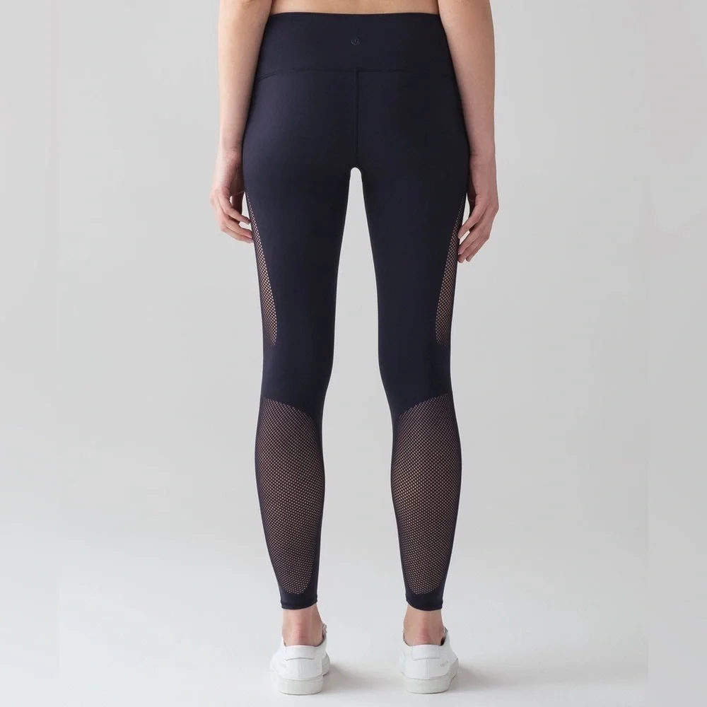 Lululemon Reveal 7/8 Tight size 4